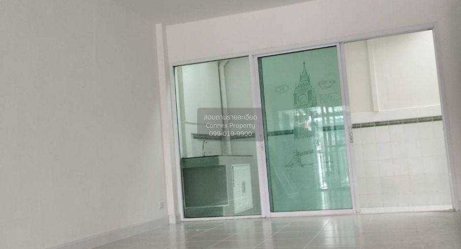 For sale 3 bedrooms townhouse in Mueang Pathum Thani, Pathum Thani