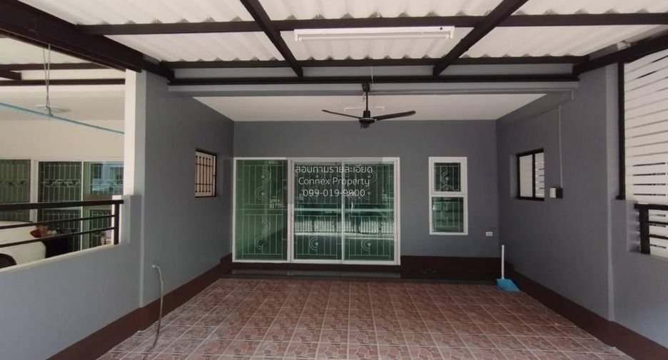 For sale 3 bedrooms townhouse in Mueang Pathum Thani, Pathum Thani