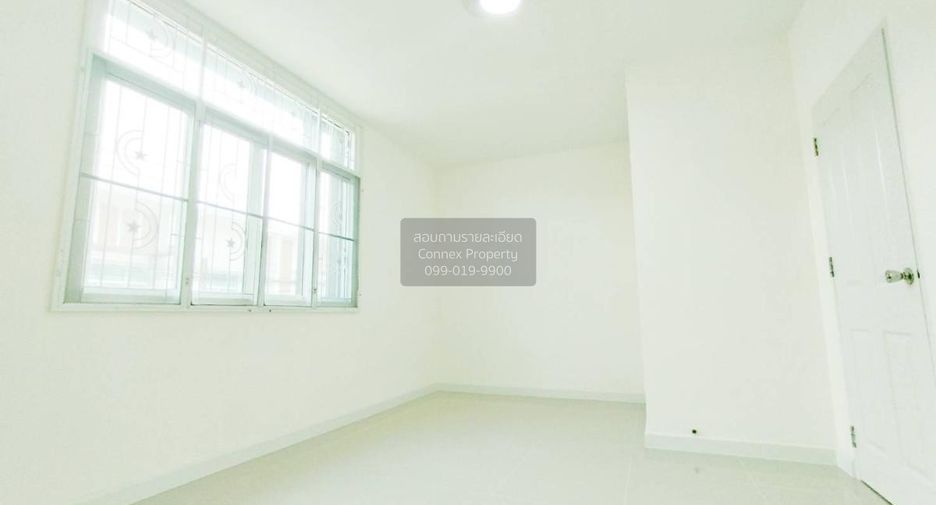 For sale 3 bedrooms townhouse in Mueang Pathum Thani, Pathum Thani