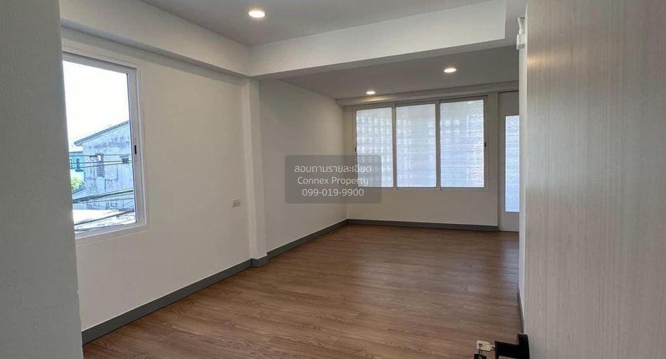 For sale 2 bedrooms townhouse in Bang Bon, Bangkok