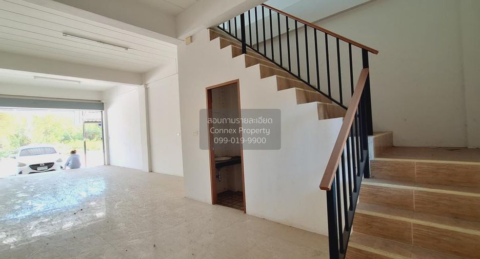 For sale 2 bedrooms retail Space in Si Racha, Chonburi