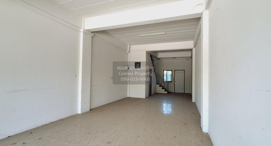 For sale 2 bedrooms retail Space in Si Racha, Chonburi