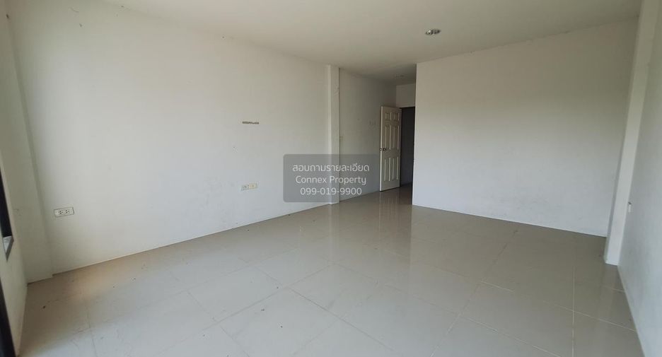 For sale 2 bedrooms retail Space in Si Racha, Chonburi