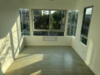 For sale 4 bedrooms townhouse in Bang Khun Thian, Bangkok