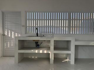 For sale 4 bedrooms townhouse in Bang Khun Thian, Bangkok
