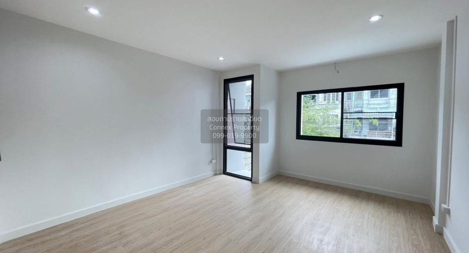 For sale 3 bedrooms townhouse in Lam Luk Ka, Pathum Thani