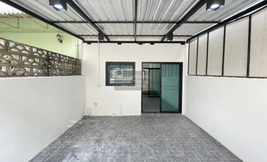 For sale 3 bedrooms townhouse in Lam Luk Ka, Pathum Thani