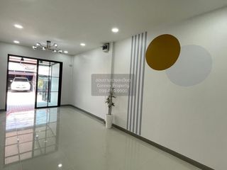 For sale 2 bedrooms townhouse in Bang Bo, Samut Prakan