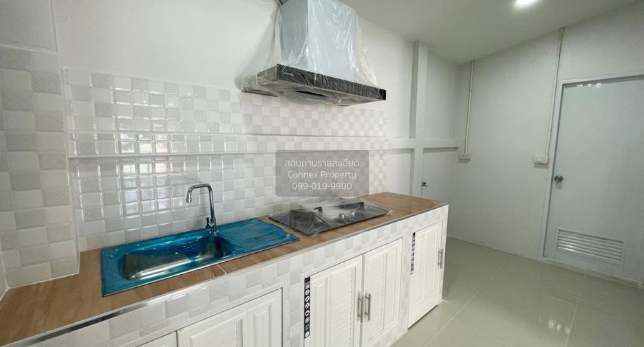 For sale 2 bedrooms townhouse in Bang Bo, Samut Prakan