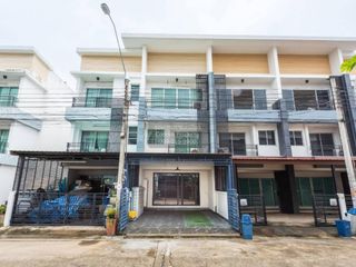 For sale 3 bedrooms townhouse in Bang Phli, Samut Prakan