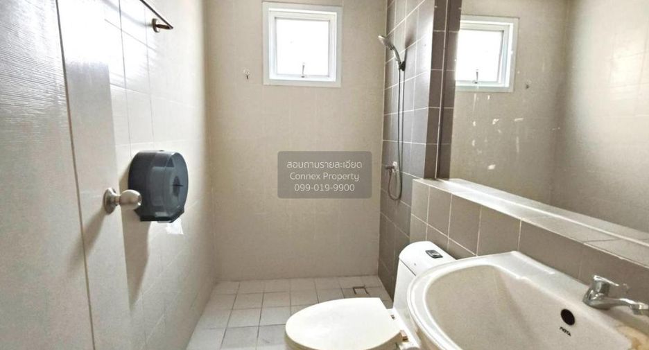 For sale 4 bedrooms townhouse in Bueng Kum, Bangkok