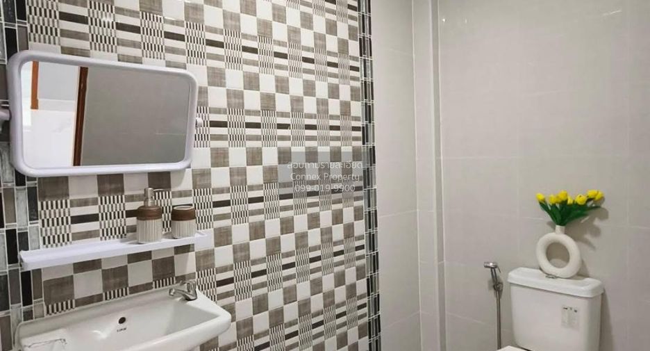 Продажа 3 спальни таунхаус в Нонг Чок, Бангкок