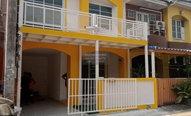 Casa adosada en venta de 4 habitaciones en Bang Bua Thong, Nonthaburi