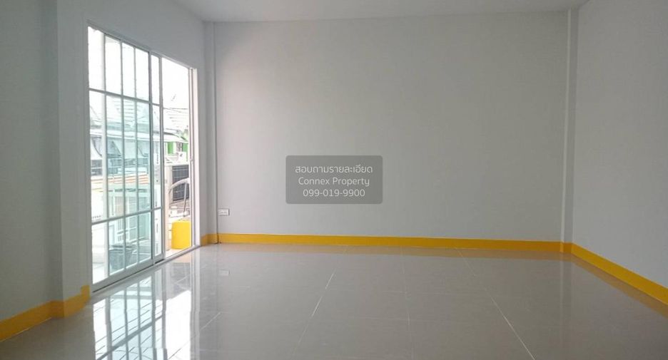 Casa adosada en venta de 4 habitaciones en Bang Bua Thong, Nonthaburi