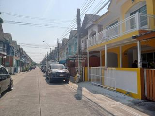 Casa adosada en venta de 4 habitaciones en Bang Bua Thong, Nonthaburi