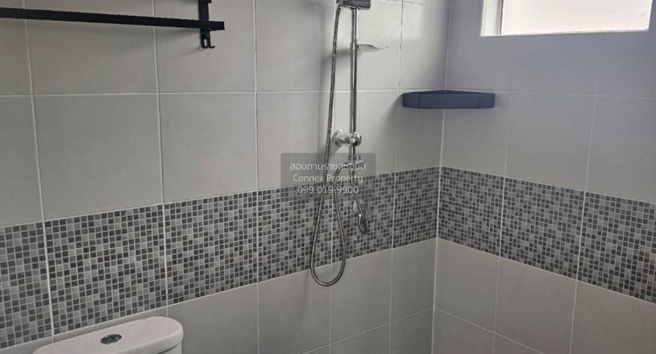 For sale 3 bedrooms townhouse in Khlong Sam Wa, Bangkok