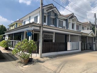 For sale 3 bedrooms townhouse in Mueang Pathum Thani, Pathum Thani