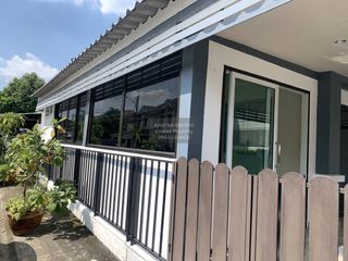 For sale 3 bedrooms townhouse in Mueang Pathum Thani, Pathum Thani