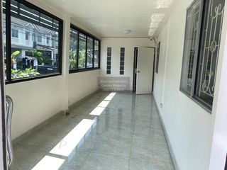 For sale 3 bedrooms townhouse in Mueang Pathum Thani, Pathum Thani