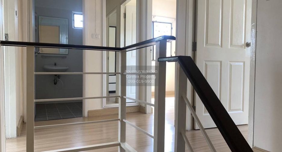 For sale 3 bedrooms townhouse in Mueang Pathum Thani, Pathum Thani