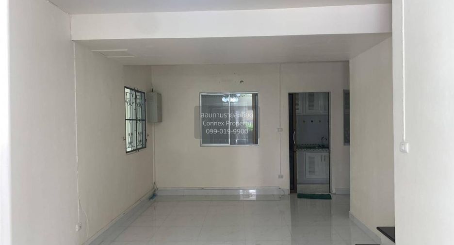 For sale 3 bedrooms townhouse in Mueang Pathum Thani, Pathum Thani