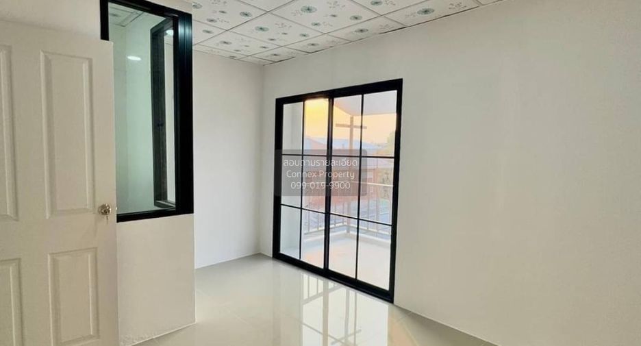 For sale 2 bedrooms townhouse in Sai Noi, Nonthaburi