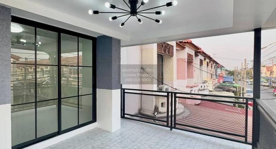 For sale 2 bedrooms townhouse in Sai Noi, Nonthaburi