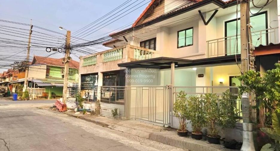 Casa adosada en venta de 3 habitaciones en Bang Bua Thong, Nonthaburi