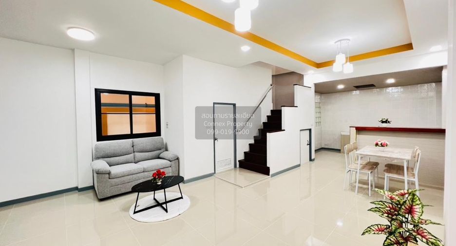 À vendre 3 chambres maison de ville à Sai Noi, Nonthaburi