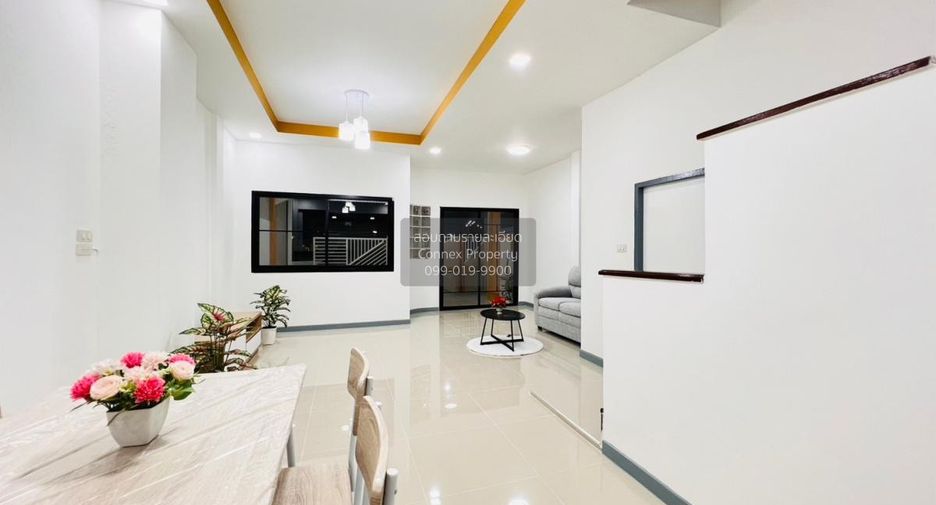 À vendre 3 chambres maison de ville à Sai Noi, Nonthaburi