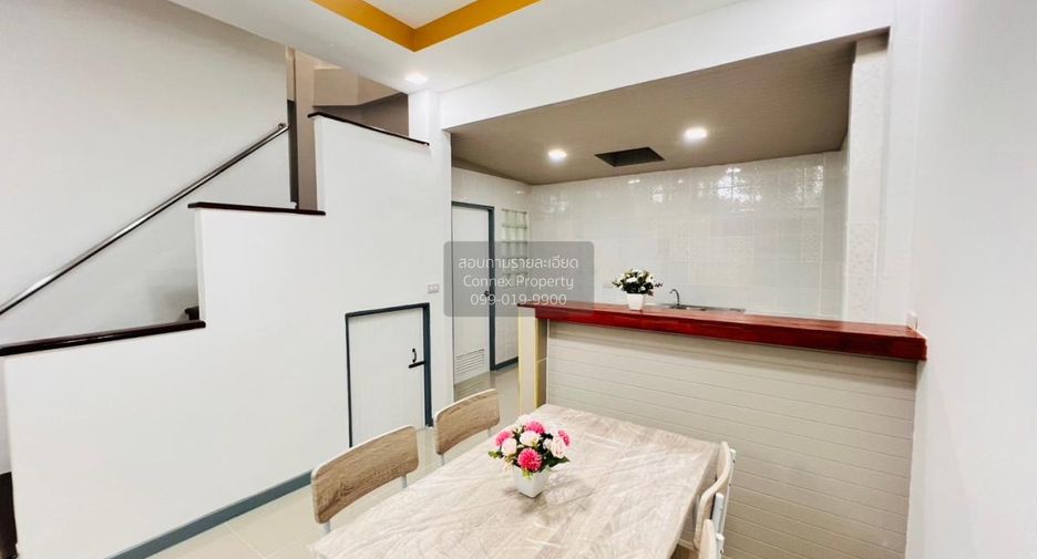 À vendre 3 chambres maison de ville à Sai Noi, Nonthaburi