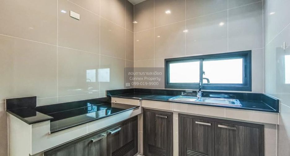 For sale 3 bedrooms house in Mueang Pathum Thani, Pathum Thani