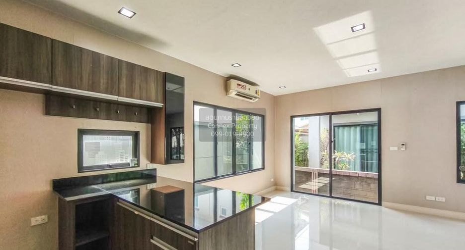 For sale 3 bedrooms house in Mueang Pathum Thani, Pathum Thani