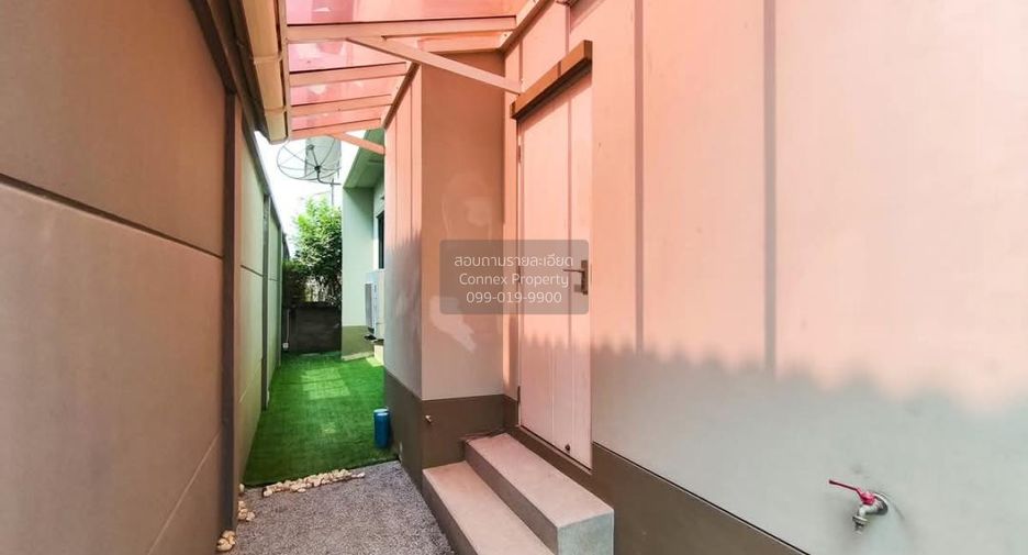 For sale 3 bedrooms house in Mueang Pathum Thani, Pathum Thani