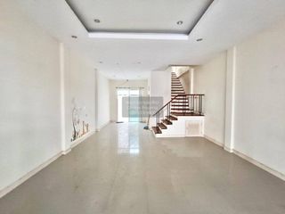 For sale 3 bedrooms townhouse in Mueang Nonthaburi, Nonthaburi