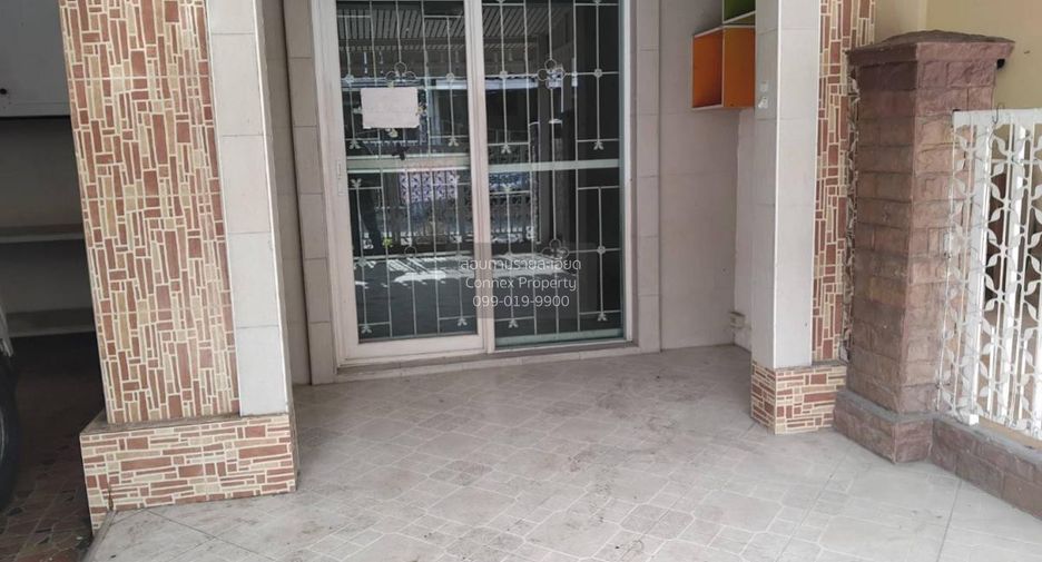 For sale 3 bedrooms townhouse in Don Mueang, Bangkok