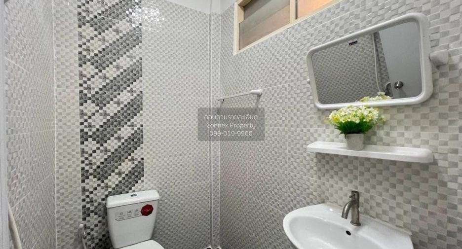 For sale 2 bedrooms townhouse in Lam Luk Ka, Pathum Thani