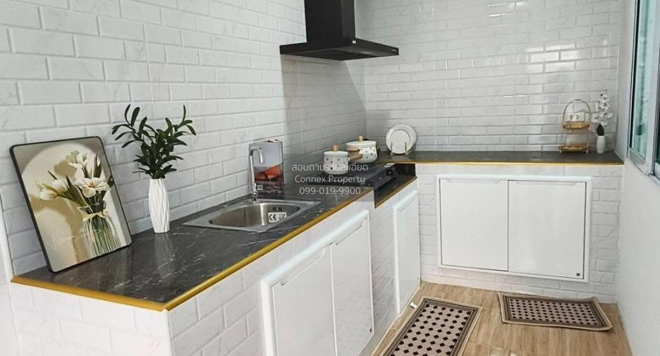 For sale 3 bedrooms townhouse in Khlong Sam Wa, Bangkok