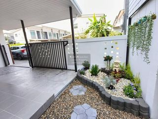 For sale 3 bedrooms townhouse in Khlong Sam Wa, Bangkok