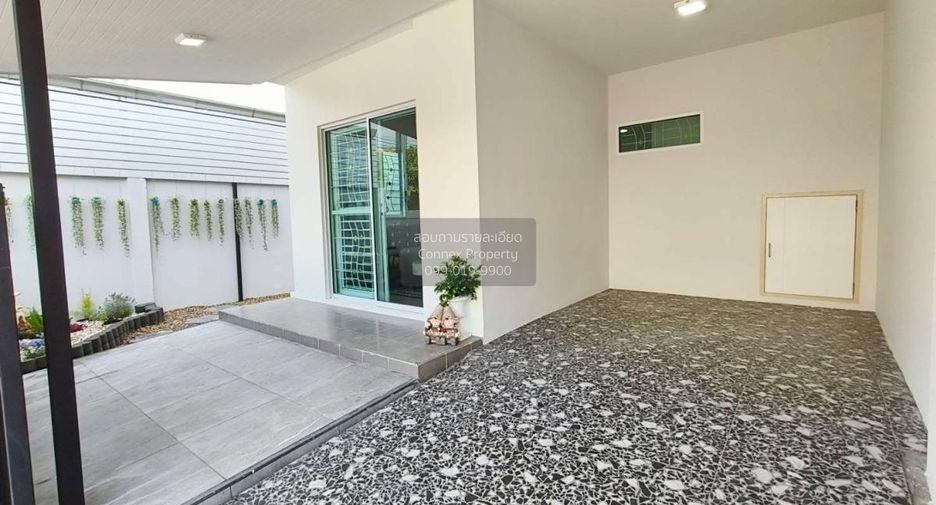 For sale 3 bedrooms townhouse in Khlong Sam Wa, Bangkok