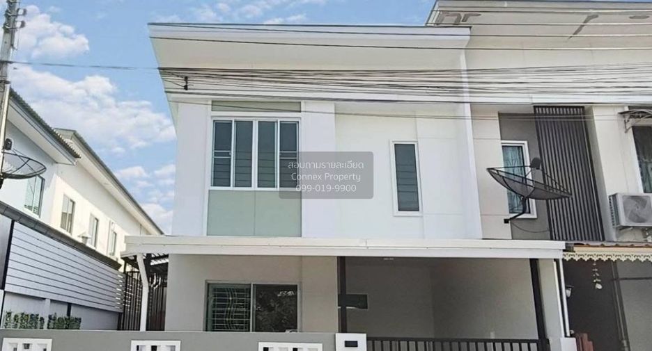 For sale 3 bedrooms townhouse in Khlong Sam Wa, Bangkok