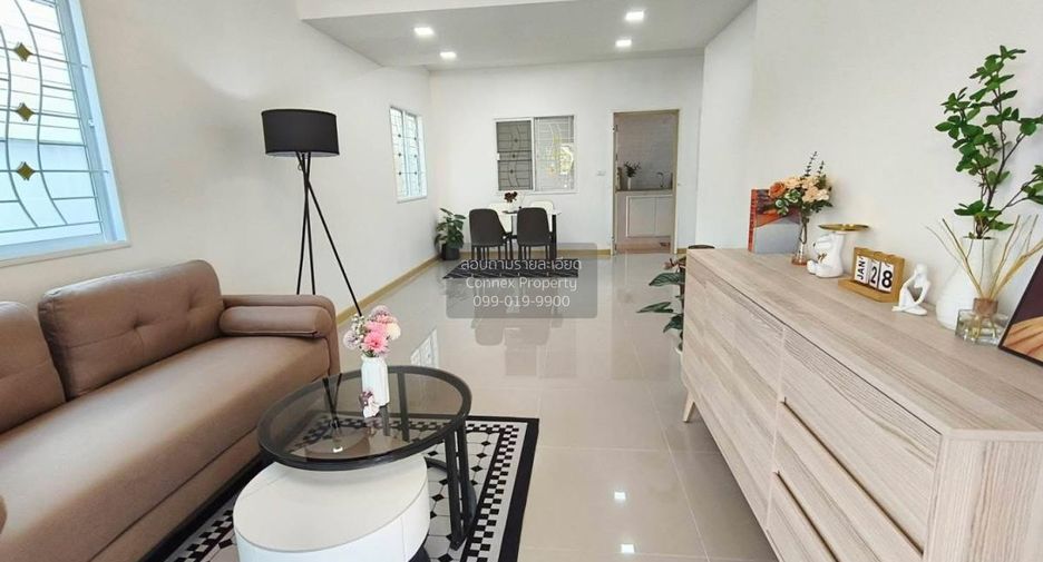 For sale 3 bedrooms townhouse in Khlong Sam Wa, Bangkok