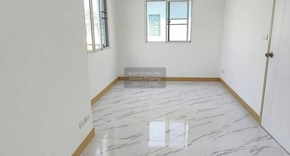 For sale 3 bedrooms townhouse in Khlong Sam Wa, Bangkok