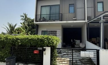À vendre 3 chambres maison de ville à Bang Bua Thong, Nonthaburi