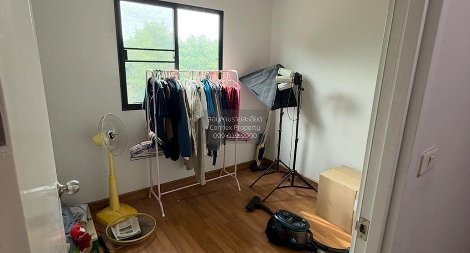 Casa adosada en venta de 3 habitaciones en Bang Bua Thong, Nonthaburi