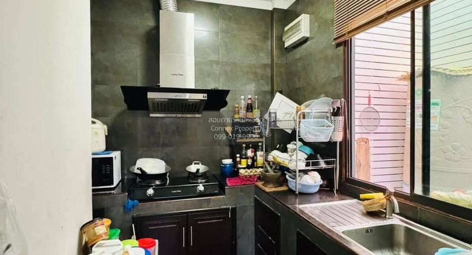 For sale 3 bedrooms townhouse in Bang Khae, Bangkok