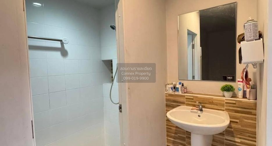 For sale 3 bedrooms townhouse in Bang Khae, Bangkok
