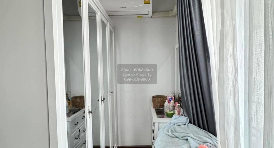 For sale 3 bedrooms townhouse in Bang Khae, Bangkok