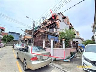 For sale 2 bedrooms townhouse in Bang Khae, Bangkok