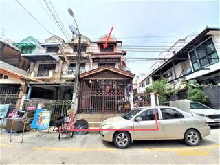 For sale 2 bedrooms townhouse in Bang Khae, Bangkok